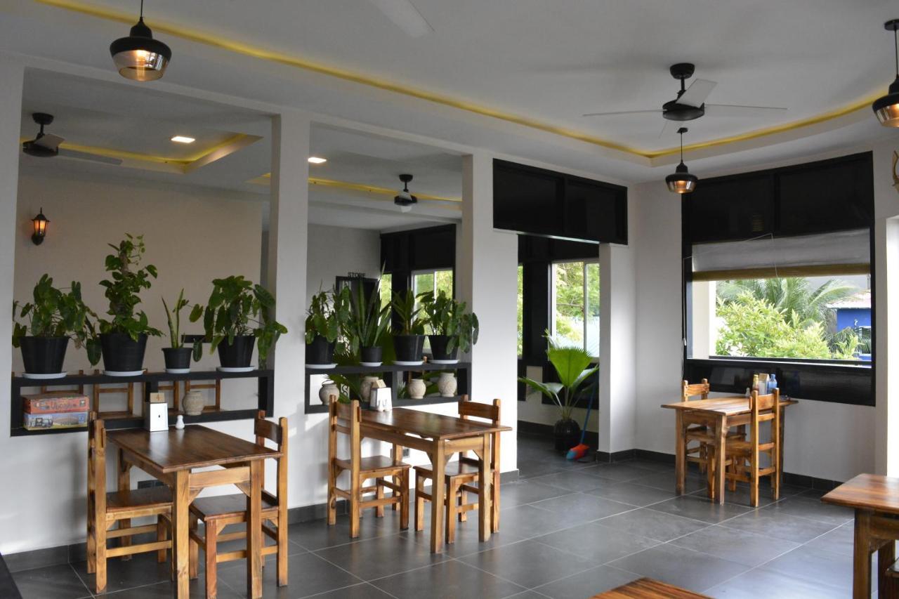 Hotel Infinity Dhiffushi Exterior foto