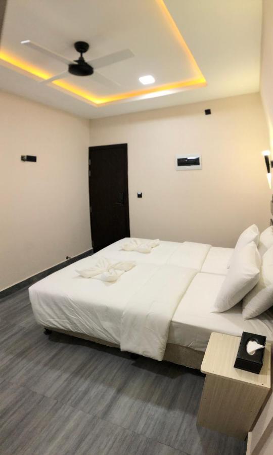 Hotel Infinity Dhiffushi Exterior foto