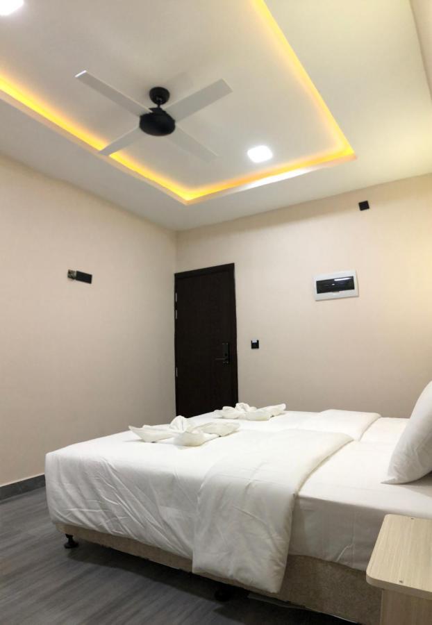 Hotel Infinity Dhiffushi Exterior foto